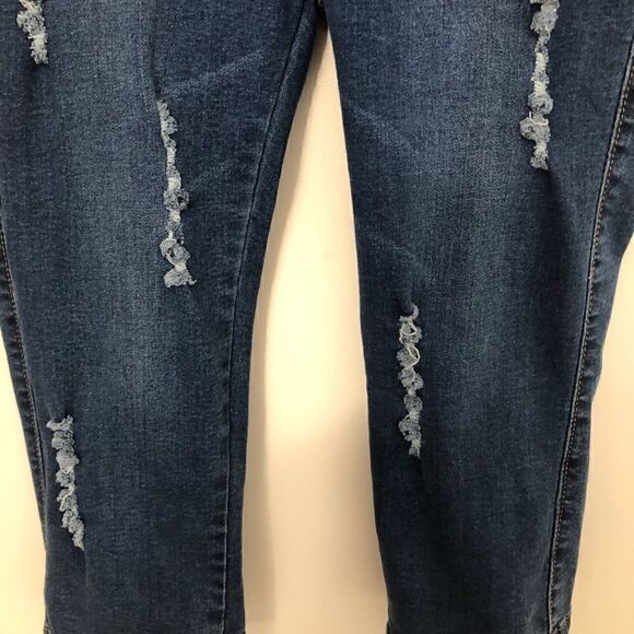 Elvas Size 7 Distressed Stretchy High Waist Jean Capris!! - Picture 6 of 11